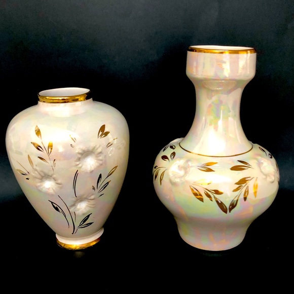 Halbach Geschenke German Creme Vase with Gold Trim - Picture 1 of 16